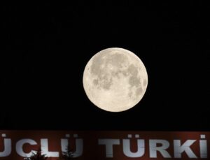 Dolunay Ankara Semalarında Görsel Şölen Oluşturdu