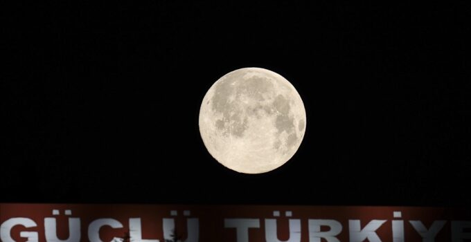 Dolunay Ankara Semalarında Görsel Şölen Oluşturdu