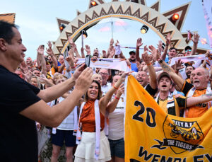 Hull City Taraftarları Premier Lig Coşkusunu Antalya’da Yaşadı