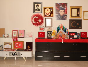 15 Temmuz şehidi Gülşah Güler’in ailesi evlerini kızlarının hatıralarıyla donattı