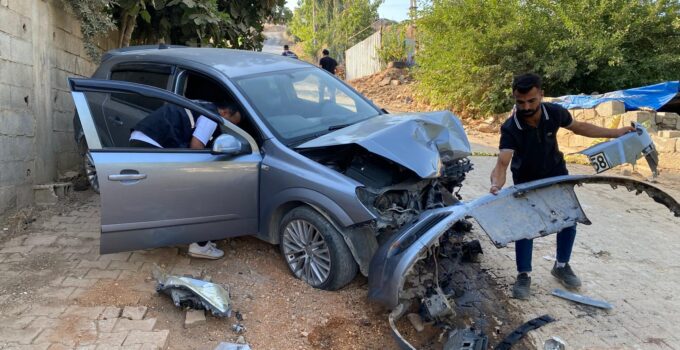 Kırıkhan’da iş makinesine çarpan sürücü hayatını kaybetti