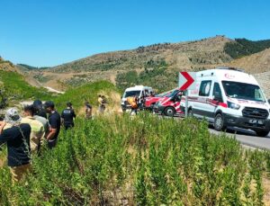 Antalya’da uçuruma yuvarlanan otomobilde 5 kişi hayatını kaybetti
