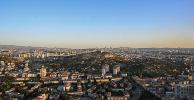 Başkentin simge yapıları ve günlük yaşam