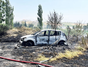 Hatay’da bahçe yangını otomobili küle çevirdi