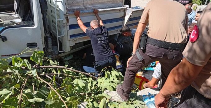 Hatay’da kamyonetin altında kalan kadın öldü