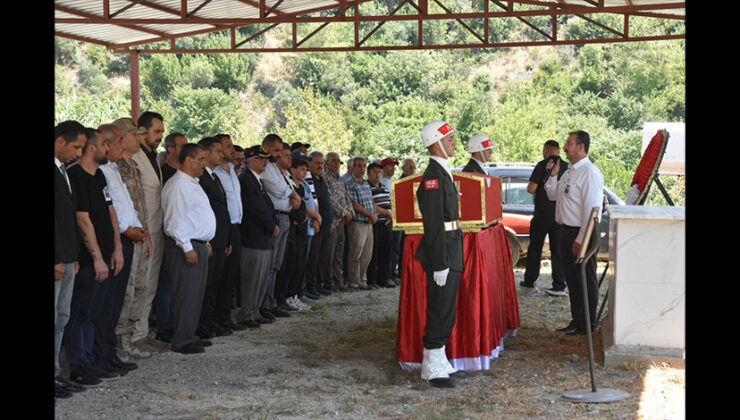 Hatay’da vefat eden Kıbrıs gazisi Davut Gökaslan toprağa verildi