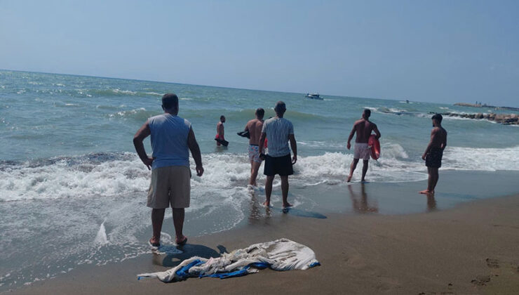 Hatay’da denize giren 13 yaşındaki çocuk kayboldu