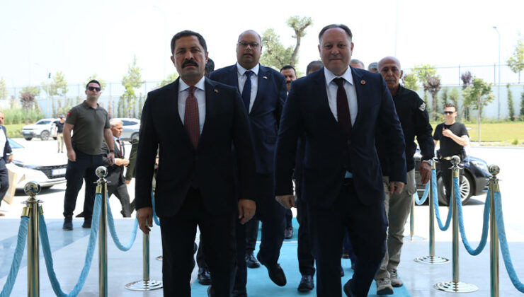 KKTC Meclis Başkanı Öztürkler Hatay Valiliğini ziyaret etti