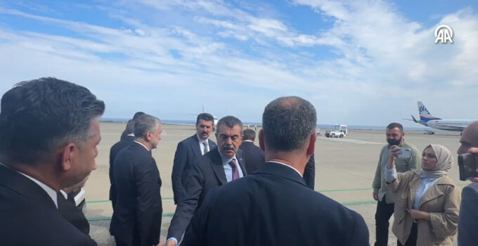 Bakan Tekin Silahlı Saldırı Sonrası Manisa’ya Gitti